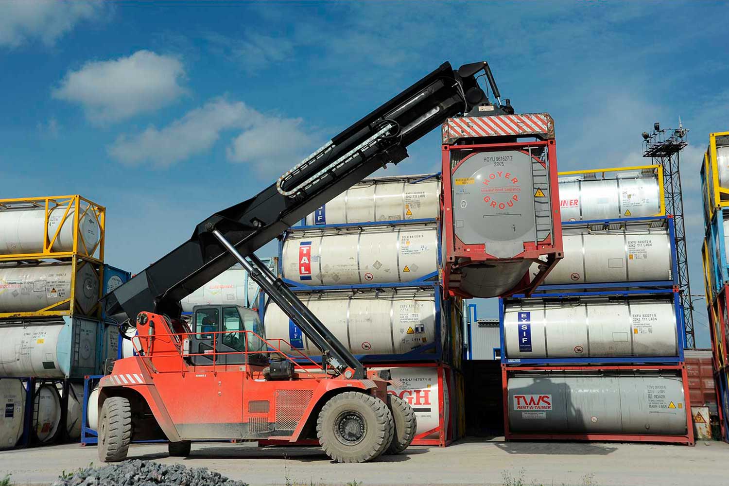 10 LR Rokonord terminal v sankt peterburge